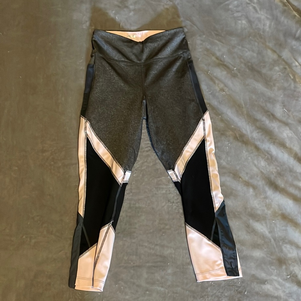 Avia size ax leggings